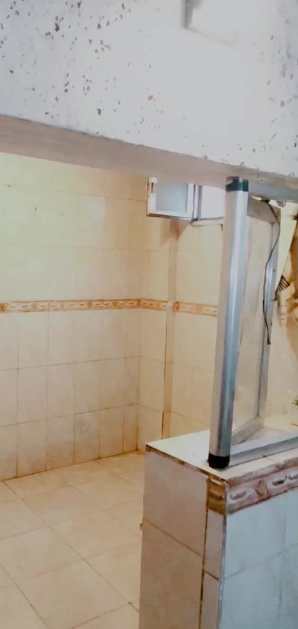 #مشتمل للبيع مربع في دار السلام قرب شارع النسيج مساحه 67 ونص واجهه 7 ونص نزال 9 قرب المدارس عند شارع العريض بصف الركن عرض الشارع 15
يحتوي على هول وغرفة نوم واستقبال ومطبخ وحمام والسطح شتايكر
 للاستفسار تواصل على الواتساب *********** 
او اتصل على ***********
ملاحضة : غير متواجد على الفيسبوك
