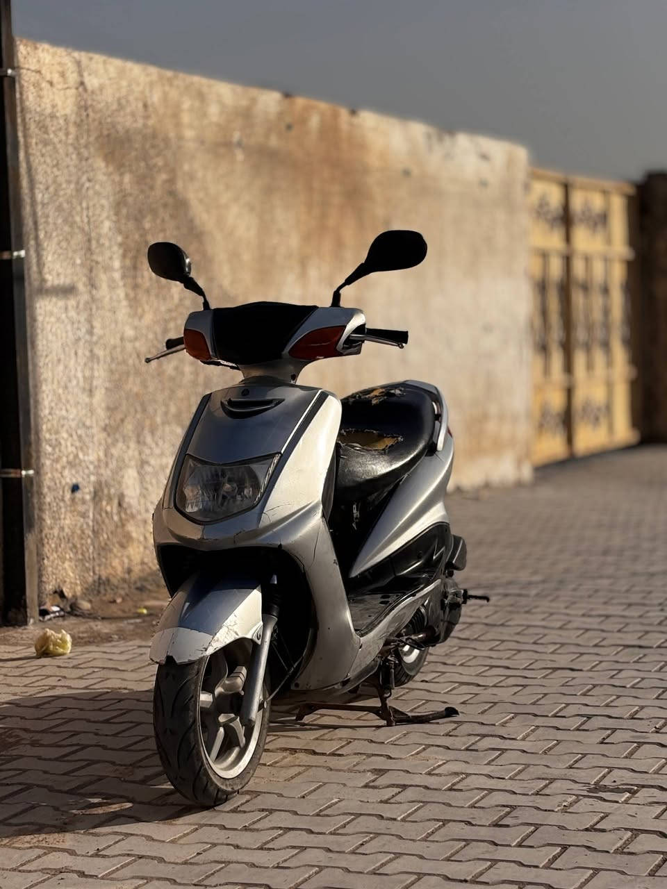 سلام عليكم شباب سكنس نثية 110 ياباني دراجة كاملة اي نقص مابيها كهربائيات كلها شغالة أوراق كاملة كفرات بلادي ختم واحد السعر ٣٥٠ وبيها مجال حك الجية مكاني بغداد الحسينية ***********
