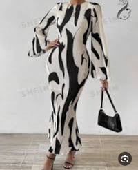 ملابس • متاح