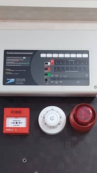 مركز SmarTech • كاميرات مراقبة • انظمة انذار الحريق