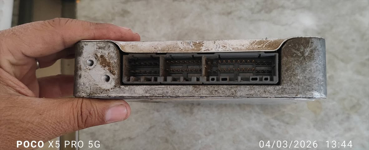 السلام عليكم يوجد عقل مال گير تويوتا للبيع المكان كركوك الحي العسكري للاستفسار  الاتصال على الرقم التالي *********** أو مراسلتنا على الخاص
