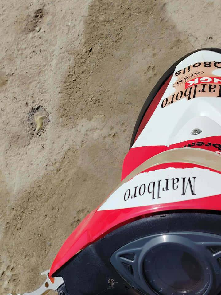 السلام عليكم شباب لبيع دراجة ماكس شلعة تخبل محرك نضيف مكاني القاسم السعر ٥٠٠ وبيهة مجال ‏‪***********‬‏
