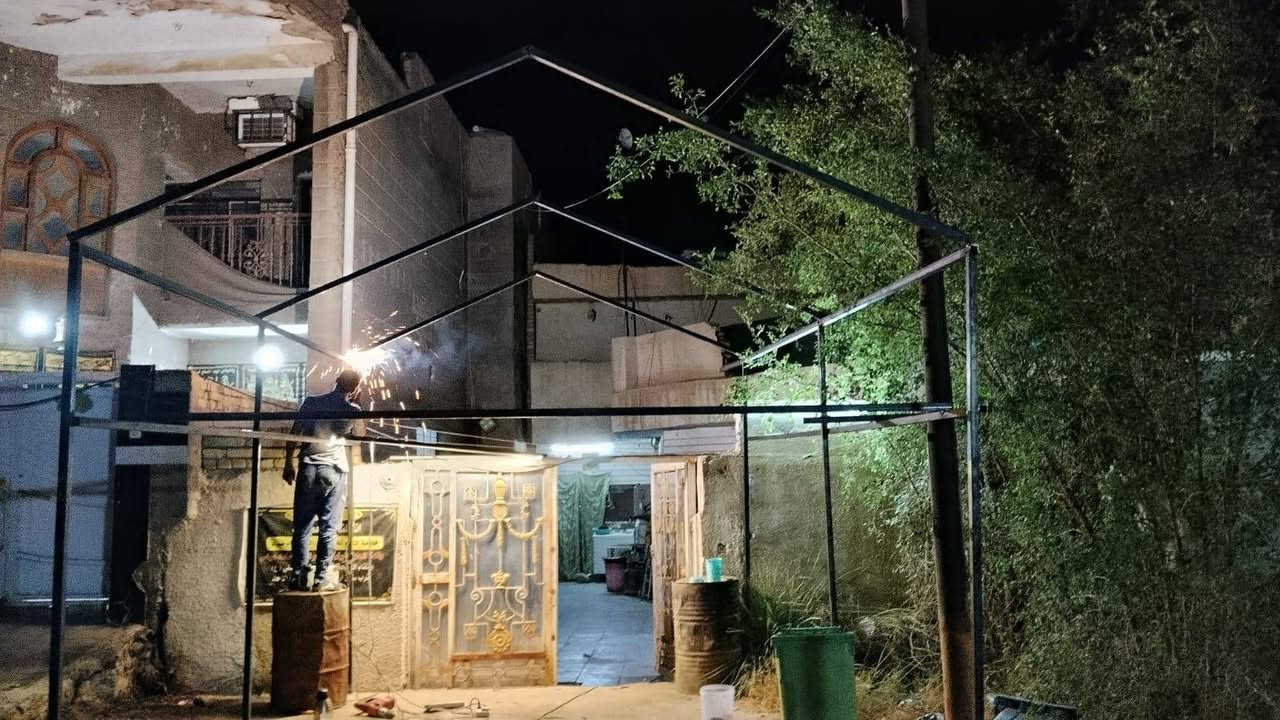 السلام عليكم
حداد متنقل أشتغل جميع انواع الحداده طباخات ميوزه فريمات مراجيح اقفاص للطيور محميات وصيانة الابواب والشبابيك وجميع انواع الحداده 
***********
ناصرية مركز
