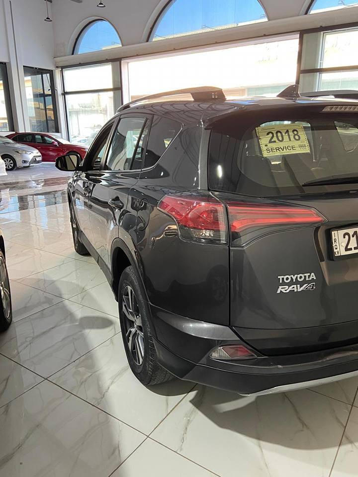 توێتا RAV4
‎مۆدێل 2018 فول مواسەفات سوکان تەحەکوم شاشە تەحدید سورعە جام کارەبا سلاید گێر و مەکینە بەشەرت  2پارچەی بۆیاغە بێ ناو گرتن چەملغ و بۆنیت   ئێرباگ سیستەم  بۆ زانیاریی زیاتر*********** أربيل, العراق
