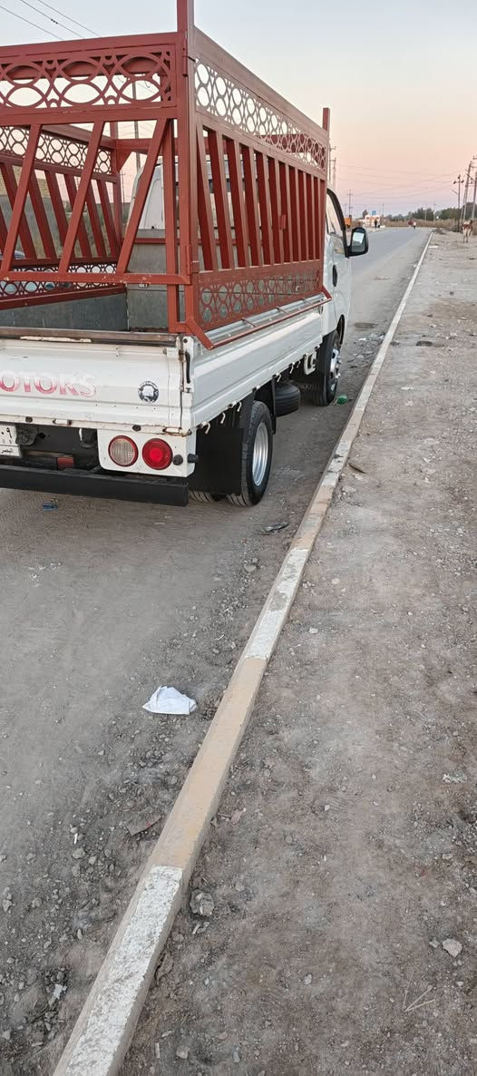 السلام عليكم كيه فحل موديل 2018مكفوله كفاله عامه كير ومكينه واكسن حداديه جديده تخم تاير جديد تحويره 14 رقم انگليزي السياره جاهزه من كلشي تحويل مباشر السعر 137وبيها مجال للشراي بسيط رقم ***********
