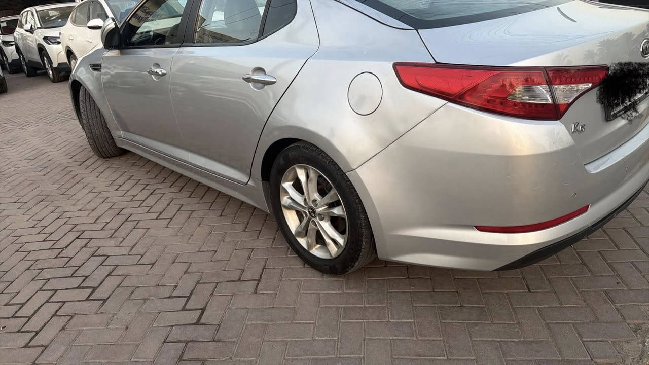 سلام عليكم اوبتما 2014
سياره فول مواصفات عدا الفتحه
بصمه شاشه كشنات جلد داخله جديد
سياره جديده بمعنى الكلمه مال جنايه
كير مكيه مكفولات تخم تاير جديد حداديه جاهزه
سياره تعبان عليهه بالعافيه على الياخذهه
السعر 85 وبيهه مجال
***********
