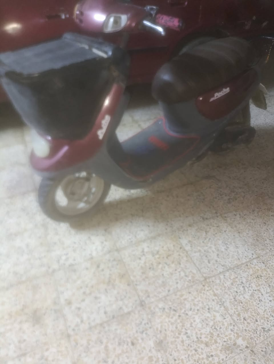 بزون نفخ للبيع شرط شاصي قطره لحيم ما بي معمره مره واحد فقط نص هندر تشتغل  كهربائية شغال سعر 250الف قفل حي صدام ***********

