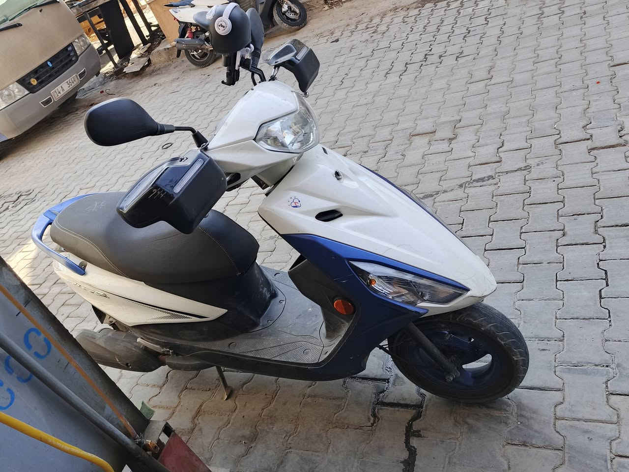 السلام عليكم اخون دراجة اكزز للبيع ومراوس ب فورزا *********** بي واتساب
