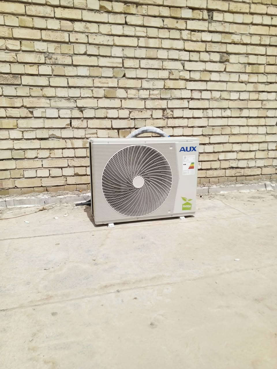 ورشه الهندسيه للتبريد متنقله في بغداد 🌐
لتنصيب وتركيب سبالت ❄️ وفتح سبالت ❄️ وغسل وتنظيف جميع انواع السبالت 💧 
«»«»«»«»«»«»«»«»«»«»«»«»«»««»«»«»«»«»
💥 جزء من اعمال ورشتنه على بركه الله 💥
-تم تنصيب مجموعه سبالت توسوت/كري/الوادي/ميديا/TCL/اوكس وفتح سبالت اخرى في مناطق شعله وحي جهاد وغيرها من المناطق ..

⭕لتواصل عبر الرقم :
📱*********** واتساب ✅ 
او مراسله الصفحه
