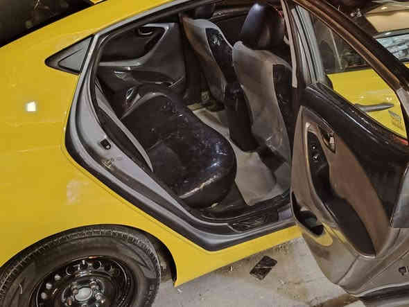 اسلام عليكم سيارة النترا 2013 أمريكي السيارة ليبل واحد حادثة بالكصة مال بنيد واضح أمامك بالسونار كير محرك صدر كفالة السيارة فول مواصفات متصرف علية ربع هيئة مصفرة السيارة جديدة مال جناي السعر ١٠٨ وبية مجال قليل سعر *********** مكان بغداد
