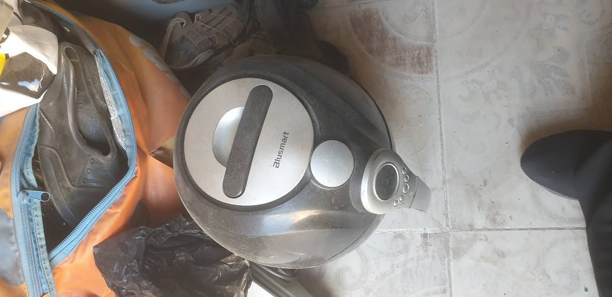 سلام عليكم اخواني واخواتي أعيد النشر عندي غراض للبيع المكان شطره الشعله قرب مطحنت جمعان شارع البنكله ***********
