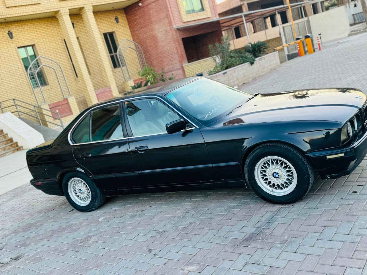 بيئم للبيع اصل بليته اصل وفصل 525موديل 1992

كير ومكينه 525 كير اوتو 

تبريد ثلج ❄️ 

لايت زنون 

شاشه كامره خلفيه

شرط التحويل تحويل سنويه جديده لل2028

كهربائيات كله شغال 

تخم تايرات جديد

سياره مصبوغه للجماليه 

السعر ((59))بي مجال قليل مكاني تكريت 

*********** تكريت, صلاح الدين
