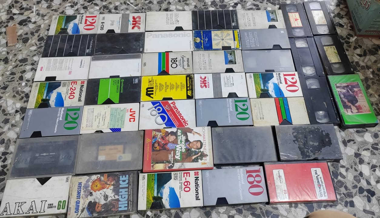 42 شريط فيديو  
سعر المجموعة 40 مع التوصيل


**إذا كنت صاحب هذا الإعلان وتريد حذفه لأي سبب، رجاءا أرسل رسالة إلى الدعم الفني**