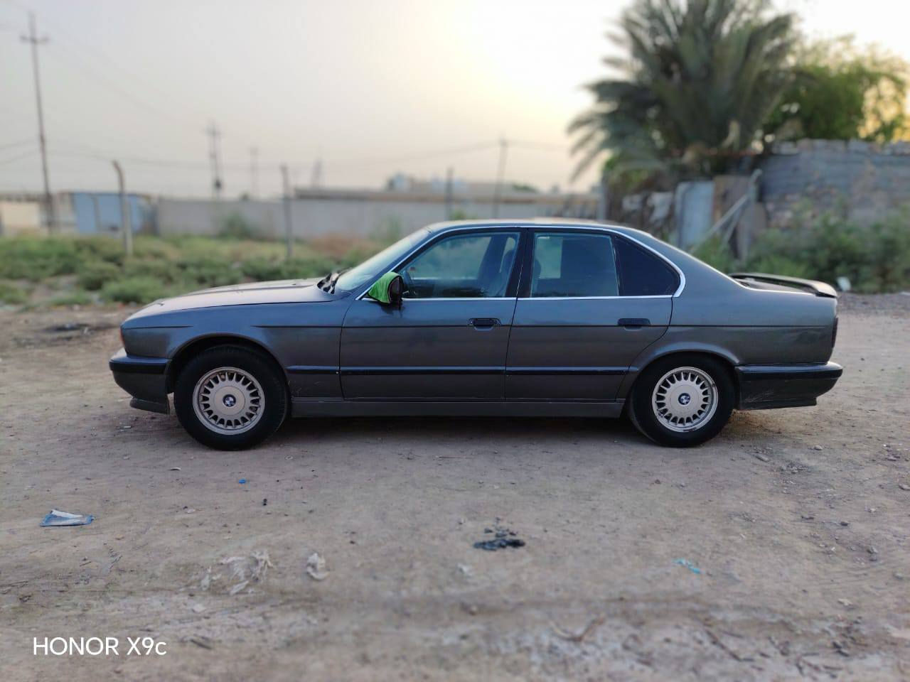 السلام عليكم 520i محرك مسكر 28 كير عادي خير من الله السيارة بسمي رقم دولي السعر 50 وبيها مجال للبيع أو مراوس خاص مفتوح الرقم ‏‪***********‬‏
