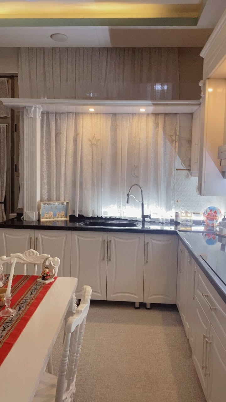 لبيع ملكي مرمر والداخلي خشب 7 امتار لبيع عده الثلاجه سعره 3 مليون نظيف كلش


**إذا كنت صاحب هذا الإعلان وتريد حذفه لأي سبب، رجاءا أرسل رسالة إلى الدعم الفني**