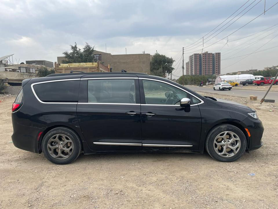 اللهم صل على محمد وال محمد
السلام عليكم 
كرايسلر باسفيكا  
لون اسود
دخول جديد رقم بغداد 
مـوديـل 2023 
مـوآصـفآت
#المواصفات ✅
1. هندبريك بصمه 
2.حجم المحرك 6سلندر 3600
3.بصمه 
4.تشغيل عن بعد 
5.داخل جلد 
6.رادرات 360 
7.مانع انزلاق
8.بك لايت مسطره 
9.بيبان كهرباء (تحكم ريمونت) 
10.صندوك كهرباء 
11.لايتات لد الشكل الجديد 
12.اشاير بل المري 
13.رادار جانبي 
14.رادار امامي وخلفي 
15.كشنات كهرباء 
16.شاحن موبايل 
18.تخم تايرات جديد 
19.تنبيه الخروج المسار 
20.تدفئة الكراسي الاماميه والستيرن والمري الخارجية
21. 7راكب
وباقي المواصفات معروفه ..
الحادث :موجود بل سونار ماعندي صور وراد كندي 
العنوان بغداد 
السعر : 190 وبيها مجال
للاتصال والاستفسار او المراسله واتساب 
***********
