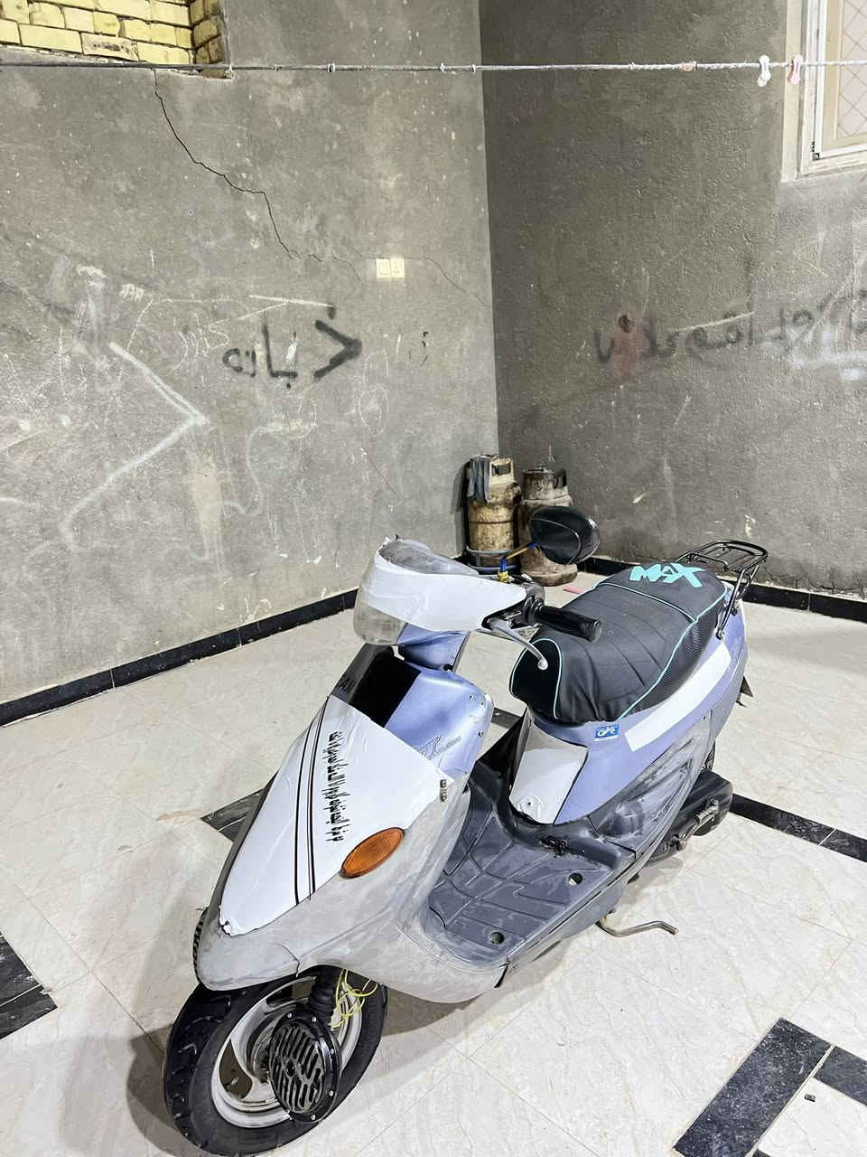 دراجه بيجي 9 زروف للبيع دراجه كامله من كلشي اي نقص مابيه تجي تشغل وتروح نهضه ومعدل الدراجه ادك فوك 60 والدراجه سوبر العنوان ناصريه حي اور 
السعر 375 وبيه (مجااال) للاتصال ***********
