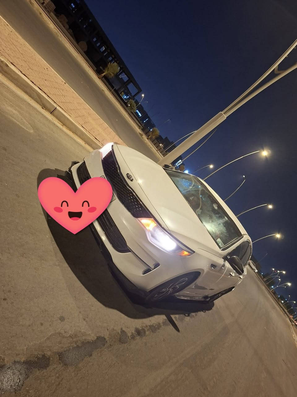 اوبتما ١٨ 
مواصفات fe
وارد امريكي وصور الحادث مرفقه بالمنشور 
بيهه صبخ جوه قبق البانزين شي قليل جدا 
وبيهه بارد بالباب مال سايق 
سياره جديده بمعنى الكلمه 
ماشيه ٨٥ 
سياره جاهزه من كلشي ماتخسر عليهه دينار 
السعر المطلوب ١٤٥ 
***********
مكاني البصره القبله وسياره بأسم اخوي 
تحويل مباشر
