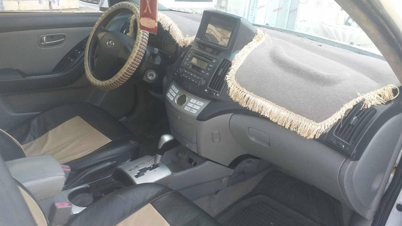 سيارة افانتي موديل 2009 رقم اربيل بية كص قمارة اثر حادث سعر 60 موبايل ***********
