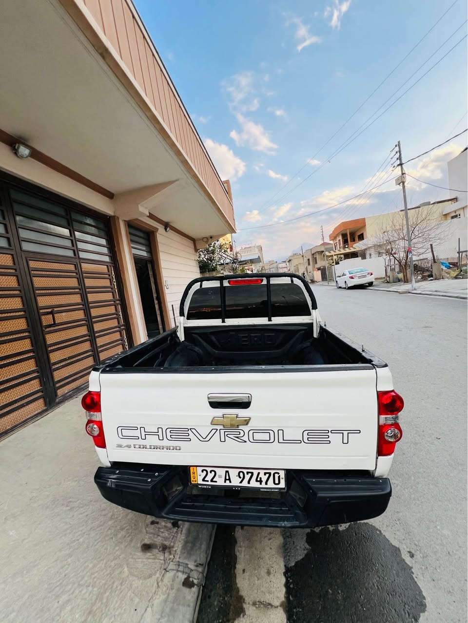 Chevrolet colorado 2008 
پیکاب شۆڤرلێت ٢٠٠٨ رەقەم سەنەوی نوێیە هەزاری ماویەتی بێ بۆیاخ کەمێک سارد و کارتی هەیە پشت و پێشی توند و تۆڵە کامل جایزە 
*********** سوران, أربيل
