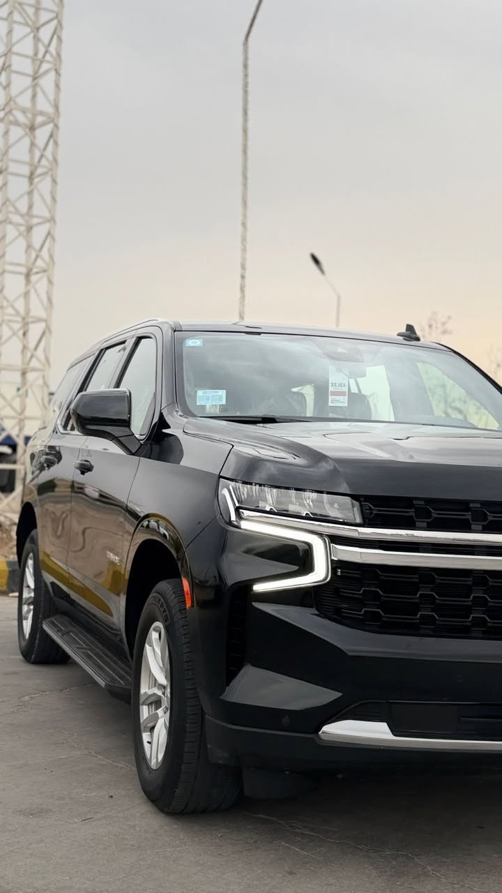 سلام عليكم تاهو2023خليجي رقم بغداد دولي هزه سنويه كله جديد مواصفات حساس امامي خلفي رادار أمامي وجانبي اربع بصمات ابواب ثلاجه فرس 
دبل لحيه ماشيه60مكينه كير كفاله سياره جديده كفاله عامه من الضربه ولصبغ والتبديل ولبارد مغلفه نانوPPFبلكامل 
مكان السياره بصره 
سعر450
رقم الهاتف:***********
