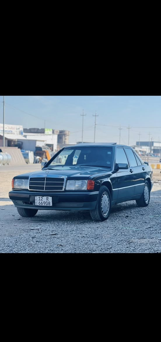 السلام عليكم ، مارسدس 190 طيارين، نينوى دولي بسمي، مكينه 4  كابريته، صبغ عام، طخم تاير جديد، اسلايت شغال، السياره تبريد أصلي بس مايشتغل، تدفئه نار، قفل مركزي ريمونت كهربائيات كلها شغاله، سياره حيل حلوه، شرط التحويل والوكاله، السعر 53 وبيها مجال، العنوان قياره دور القاعده، الإتصال على الرقم،. ***********
