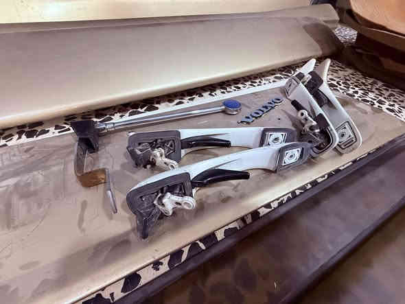 منشور لاول خاص فقط لجناية عشاق كماليات لاصلي  سعر او رقم اخر المنشور 

سبايدر نفخ 
شباج مربعات 
عتب نفخ فولفو 
مطريات 
هوك 97
يدات نفخ 
قواعد خلف الرقم العدد 2
اريل ضوئي 
تخم عضم كاعيات بيجي او 2خلفيات رصاصي
تخم مضلات 940
منشور الثاني كلمن او سعره 
صالنصة ٣٠
سكن امامي ٢٥
شوتة ٢٠
داينمو الصغيرة ٢٥
ايرفلو ٨٥ غراض كلهن حاوية 

كماليات ابيع كلهن سعرهن 9 اورق منشور الاول منشور الثاني كلمن او سعره ***********
