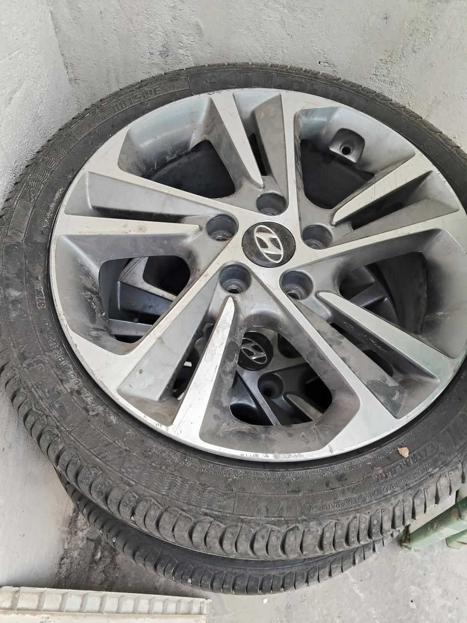 السلام عليكم ويل كب مع التايرات تخم للبيع مال النترا جدد وهذا رقمي *********** مكاني زعفرانيه اتصال على رقم أني مكلف بل نشر
