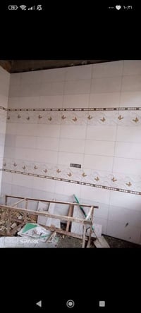 خلفه سراميك ورضيه لمتر 8عملي مجمعات سكنيه فقط ليحب يتواصل هاذه رقمي وب...