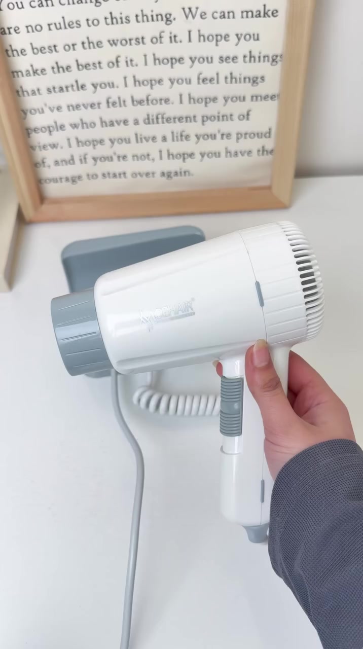 شسوار فندقي جداري MOEHAIR 💨

قوة 2000 واط لتجفيف سريع وفعّال

تصميم جداري عملي يحافظ على الترتيب

آمن للاستخدام اليومي مع حماية من الحرارة

سلك حلزوني مرن بطول يصل إلى 1 متر

مثالي للفنادق، الشقق، والحمّامات

اختيار ذكي للمكان الأنيق ✨


**إذا كنت صاحب هذا الإعلان وتريد حذفه لأي سبب، رجاءا أرسل رسالة إلى الدعم الفني**