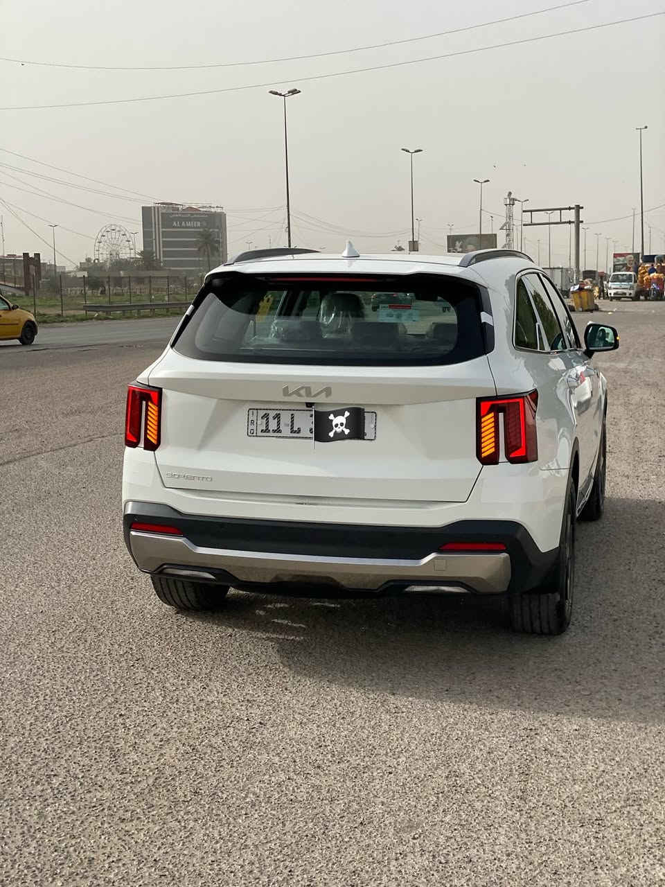 السلام عليكم 
🔥 كيا سورنتو 2024
ماشية 28  الف رقم بغداد 
⚙️ المحرك: 6 سلندر ويل 19
▪️ بنوراما
▪️داتا شو
▪️ كير ماوس 
▪️ سايد بريك دكمة
▪️ ٧ راكب ٣ قطع تبريد
▪️بردات خلفية 
▪️جنطة كهرباء 
▪️كشنات كهرباء 
▪️بقية المواصفات المعروفة
للاستفسار 
***********
