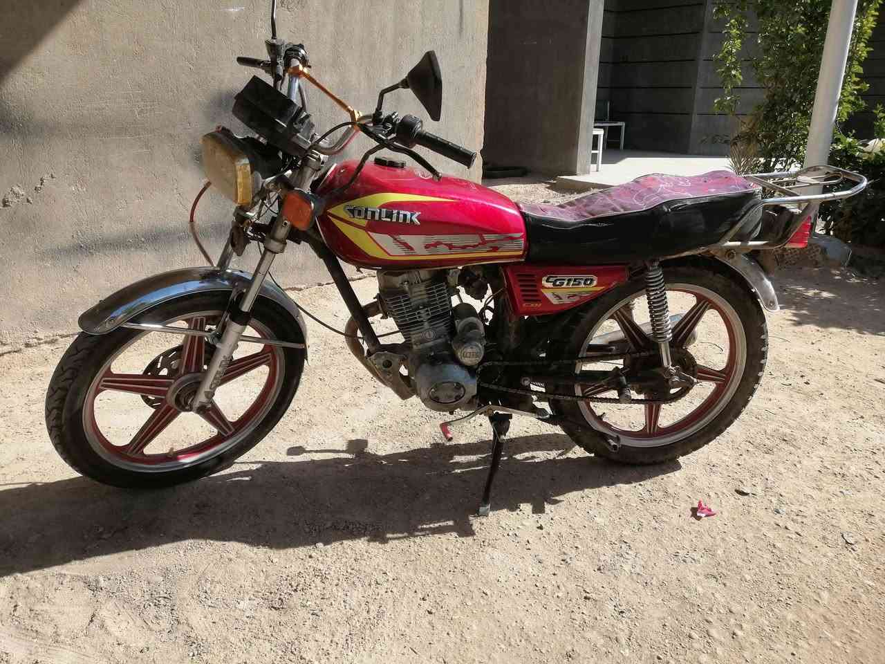 سونك موديل 20 نضافه مثل ماواضح بالصوره مابيه نقص سعر 350 اتصال ***********
