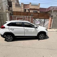 تيكو 2 1-موديل 2018 2-اللون ابيض  3-ورقم انكليزي بغداد 4-بيها ضربة بال...