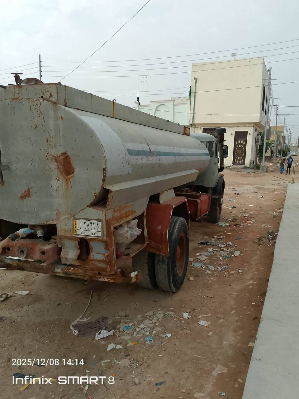 سلام عليكم للبيع اقجم موديل قديم محدثه كله 80 بس الشاصي مامحدث رقم نينوى ألماني  مشروع وطني مداور ثاني يوم ***********
