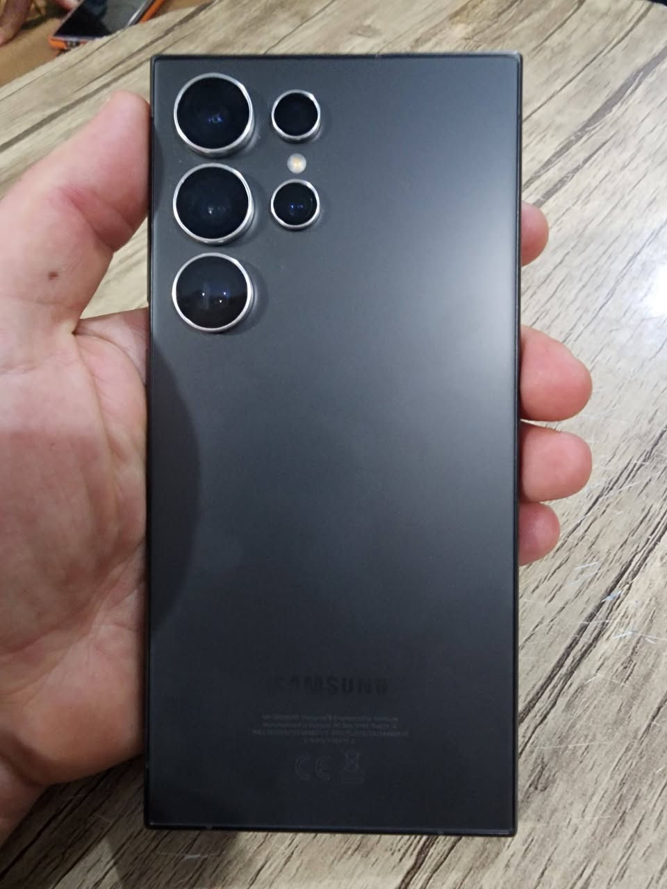 السلام عليكم… مكلف بالنشر ..البيع نقد
گلكسي S24 الترا للبيع فقط 
الجهاز مستعمل شهرين تقريبا فقط استخدام طبيعي 
الجهاز شرط مامفتوح.   سيم كرت ماداخل بالجهاز 
الذاكرة/256.    رام/12 
السعر/950 وبي مجال قليل جدا
***********
