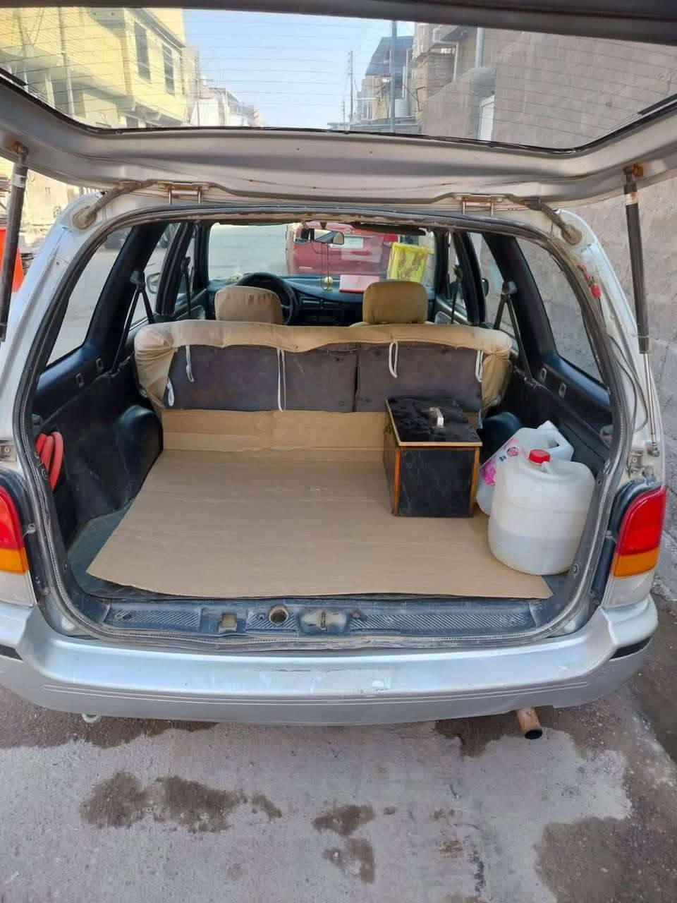 نيسان صني ستيشن 91
كابريتر 
رقم كربلاء مشروع وطني 
 رعيه يمي يريد تحويل 
مكينة نضيفه  
كير جديد ستوني شاده 
سعر 35 
جماعة ال 20 و 25 
لا تعبني وتعبك مابيع  

المكان البصرة  
***********
