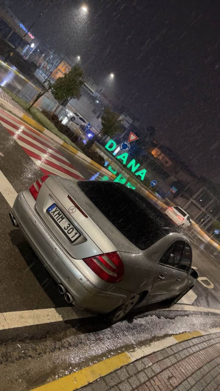 marsids 320 مؤديل 2006 فول فول قپات پانوراما منفئست ئه سلي سقفي گوراوه كرايته پانوراما واته سقف موس هه موگياني به شه رت بؤ گؤرينه وه شوئن سوران *********** سوران, أربيل
