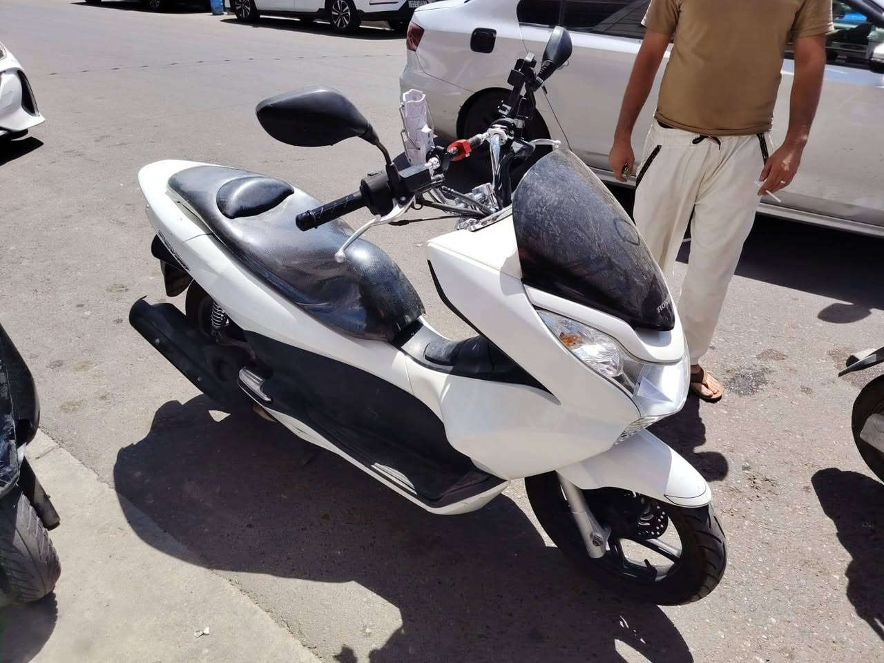 سلام عليكم pcx منزلها قبل شهر رمبه بعدها لوك نضيفه 
كلها شغاله ما بيها اي نقص 
مكاني اعظميه 
***********للاستفسار
