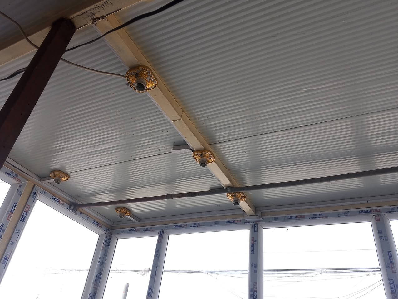 جام خانة للبيع ترهم مال عصاير وترهم مطعم تفصال مكانها بغداد حي النصر ‏‪***********‬‏ مع بورد كهرباء
