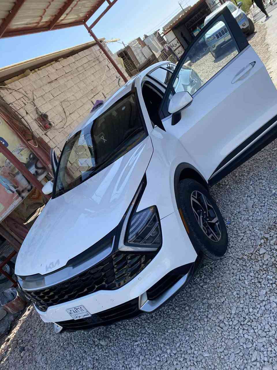 للبيـع
سبورتج فئة الستاندر 
الموديل _2024 
مواصفات عاديـه 
ماشيه 37 الف 
حادثها فقـط بنيد ومبدل ما مصبوغ لا دواخل ولا  اي شي 
واحلى من الصور 
السياره بدون لوحات تترقم اي محافظه 
مكانهـا بابـل او بغداد 

السعـــر  188 وبيهـا مجال 

‭  ٠٧٧٣ ٣٦٧ ٩٦٨٦‬متوفر خاص ايضا
