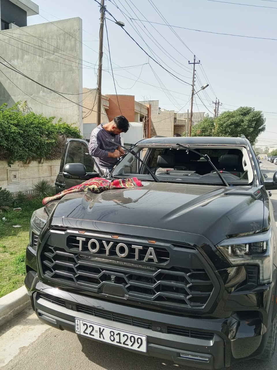 -يتوفر زجاج السيارت الحديث والقديم 
-بأسعار جيده تبديل الزجاج الامامي الكافه انواع السيارات 
-تبديل الزجاج المضلل البيبان والخلفيه 
-ازاله التضليل من الزجاج الامامي والابوب
-تنضيف مكان الزجاج بعد ازالته  
-ويتوفر زجاج اصلي الكافه انوع السيارات 
-ويتوفر زجاج درجة اولى مع ضمان جوده العمل والزجاجه -فتره الضمان 3️⃣سنوات 
مع احسن انوع السلكون 
-يتوفر جميع انواع السلايتات لجميع انواع السيارات
-ويتوفر زجاج درجه ثانيه ضمان فقط جوده العمل وليس -الزجاجه 
-وكل هاذه عدنه شد موقعي داخل بغداد فقط ضايج من -الزدحام ماعندك مجال تجي احنى نجيك بكل مكان ابغداد 
-وتشوف الشغل اذا ميعجبك ربع متنطي والجامه هديه من -عدنه الك 
-موقعنا شارع شيخ عمر قرب مقبره الغزالي 
-للاستفسار اكثر اتصل بنا او مراسله ع واتس اب***********ابوفهد
