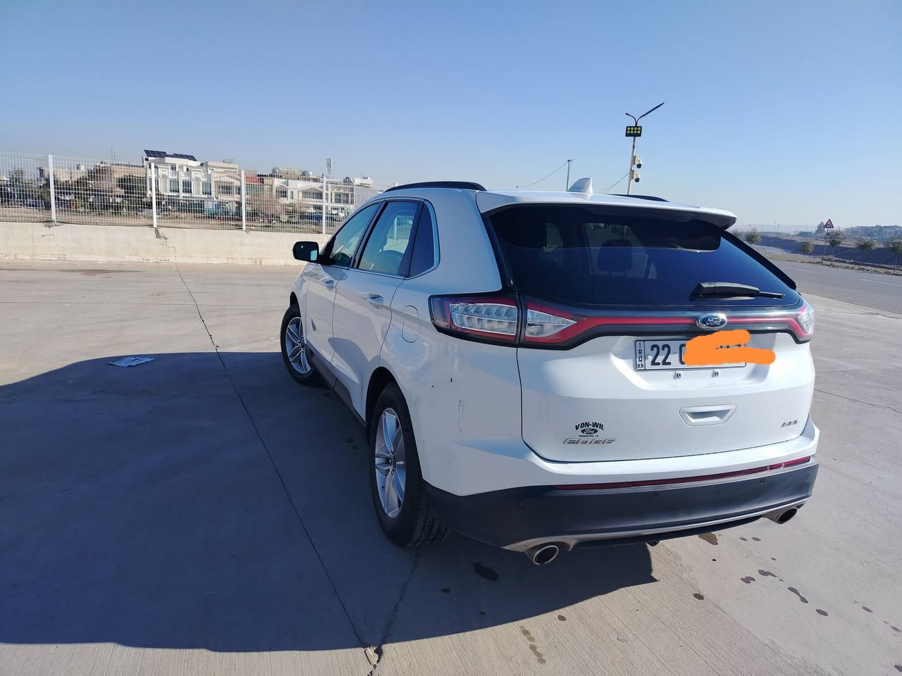 فورد ايدج 2017 محرك 6 سلندر تنفس طبيعي لون ابيض(فقط للبيع)143 ورقه وبيه مجال....  بيه بعض الرصعات موضحه بالصورر
سستم غاز ايطالي عليه، 4 تايرات (هانكوك) و حساس تايرات وبطاريه اس ديلكو جديده (من شركه تاير مول) ، السنويه لغايه 2029 الهزه قبل اسبوع سويناه... رقم الشاصي وتفاصيل اخرى البعض منه موضحه بالصور.... وتفاصيل اخرى خابر او راسل الواتس ومايكون خاطرك الا الطيب.. مكان السيارة اربيل..***********
