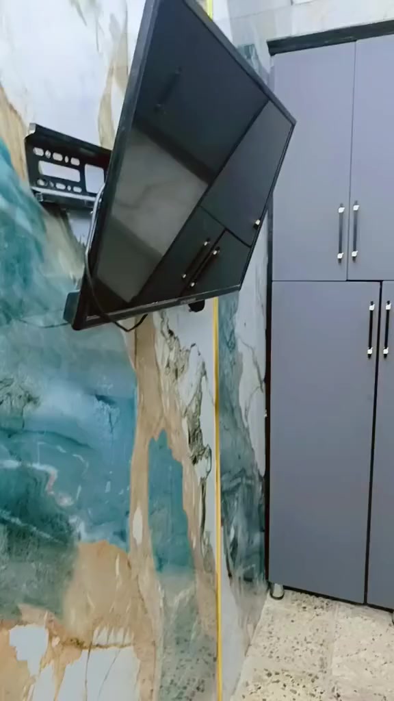 بيت 50 متر سعره 65  
استقبال ومطبخ وغرفتين نوم
الحمام مشترك بيه الحوش تعديلات بسيطه
العنوان مقابل قطاع 12 فرع سكله ابو عيسى مقابل نخله
***********
