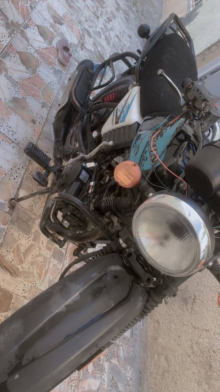 سلام عليكم دايوان موديل ٢٣ أوراق سحب (استنساخ)
نقوصات بسيطه واقية زنجيل وجاملغ امامي اليصير جوه  
شراي اتصل  
***********
