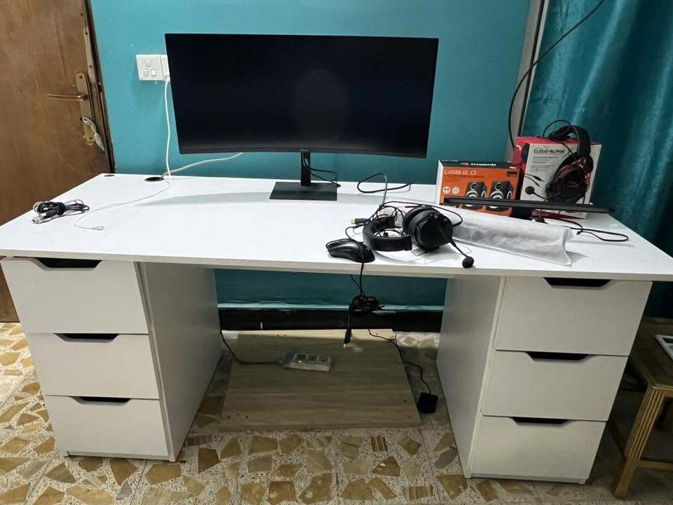 غراض سيت اب
شاشة شاومي 2k  حجم 34 مقوسة 180 هرتز نضافتها 100‎%‎ كاملة مع ملحقاتها استعمال قليل جدا سعرها 300 ثابت 
ميز ndf درجة اولى حجم 180x75 جوه السوك سعره 200 

سماعة هايبر اكس كلاود الفا اوبن بوكس يعني جديدة سعره 50 ثابت 

لايت بار اضاءة للشاشة من شركة شاومي الجديد مالته ب90 ابيعه بس ب50 لان بدون كارتونه 

زوج سبيكرات مال بي سي جديدات ممستعملات ب25 

ماوس باد ضد الماء قياس 100x50  جديد ب40 ابيعه ب25

عندك سماعات سماعات فانتك وايرلس + ماوس من ريد دراجون اثنينهم ب40 شبه جديدات 

للتواصل ***********
