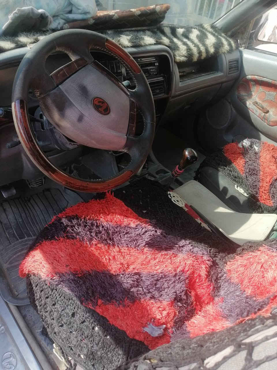 للبيع سيارة تينامه منفيس دبل 2006  مدعوم من جهة سائق كما موضح  بل صورة سعر 16 بي مجال بسيط كير ومكينه شرط. 
***********
