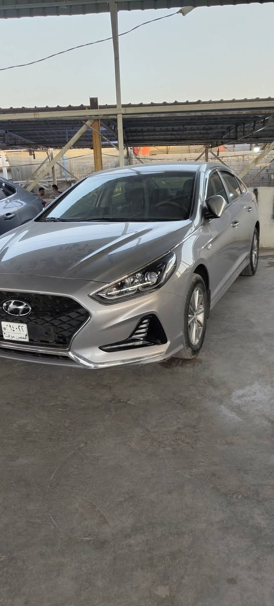 من رخصه الادمن
سوناتا اصل غاز 2023 محرك 2000 
4سلندر اللون سلفر
السعر 154$

***********
