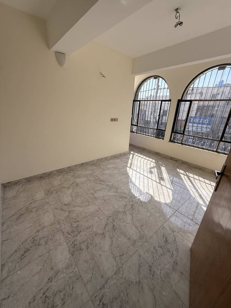 شقق للايجار. 
***********
