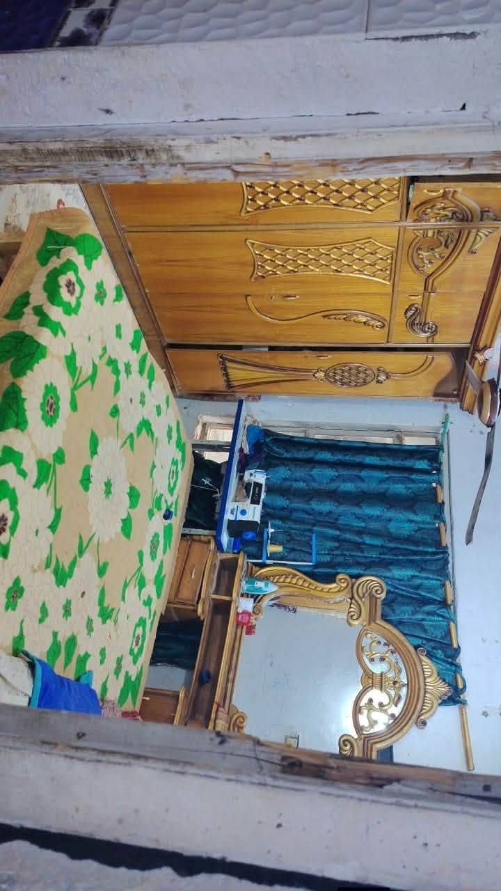 إسلام عليكم ورحمة الله وبركاته بيت للبيع منطقة الزعفرانية شارع جوهري مساحه لبيت 80 متر قاطين لقاط ذاثي بس لبخ موضح بل صوره سند 25 سويلك وكالة ثاني يوم بسمك رقم الهاتف ***********//-السعر 43 وبي مجال قليل
