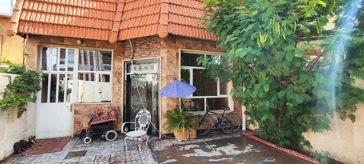 دار للبيع .. 🏠
نفق الشرطه - حي حطين / محله 620 / قرب شارع السفارات
المساحه 178م / واجهه 7م / نزال 25م

- عدد الغرف: 3 غرفة نوم
- مطبخ
- الحمامات: 3
- صاله
- غرفة ضيوف
- غرفة اضافيه صغيره

للتواصل والأستفسار:
***********
***********
